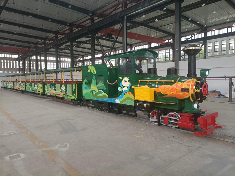 国庆出游新风尚，登山列车魅力现(图2)